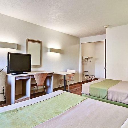 Economy Inn Pittsburgh Airport Moon Township Екстериор снимка