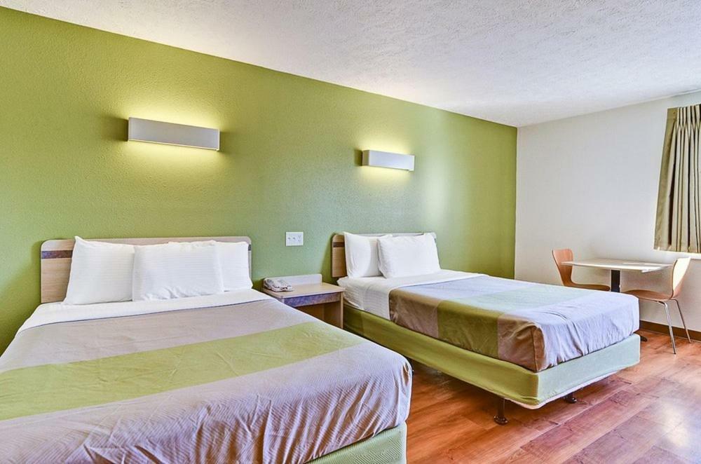 Economy Inn Pittsburgh Airport Moon Township Екстериор снимка